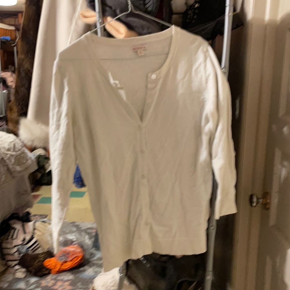This is a very lightweight cardigan